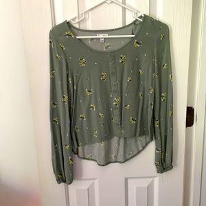 Cute Ditsy Floral High-Low Long Sleeve Top